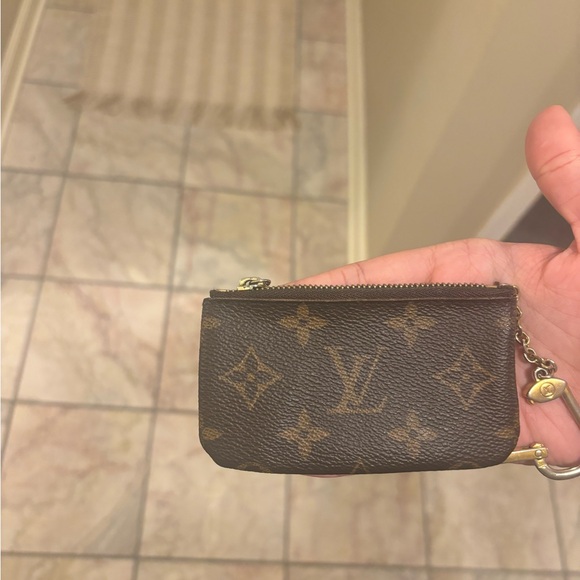 Louis VUTTON key pouch - Picture 6 of 9